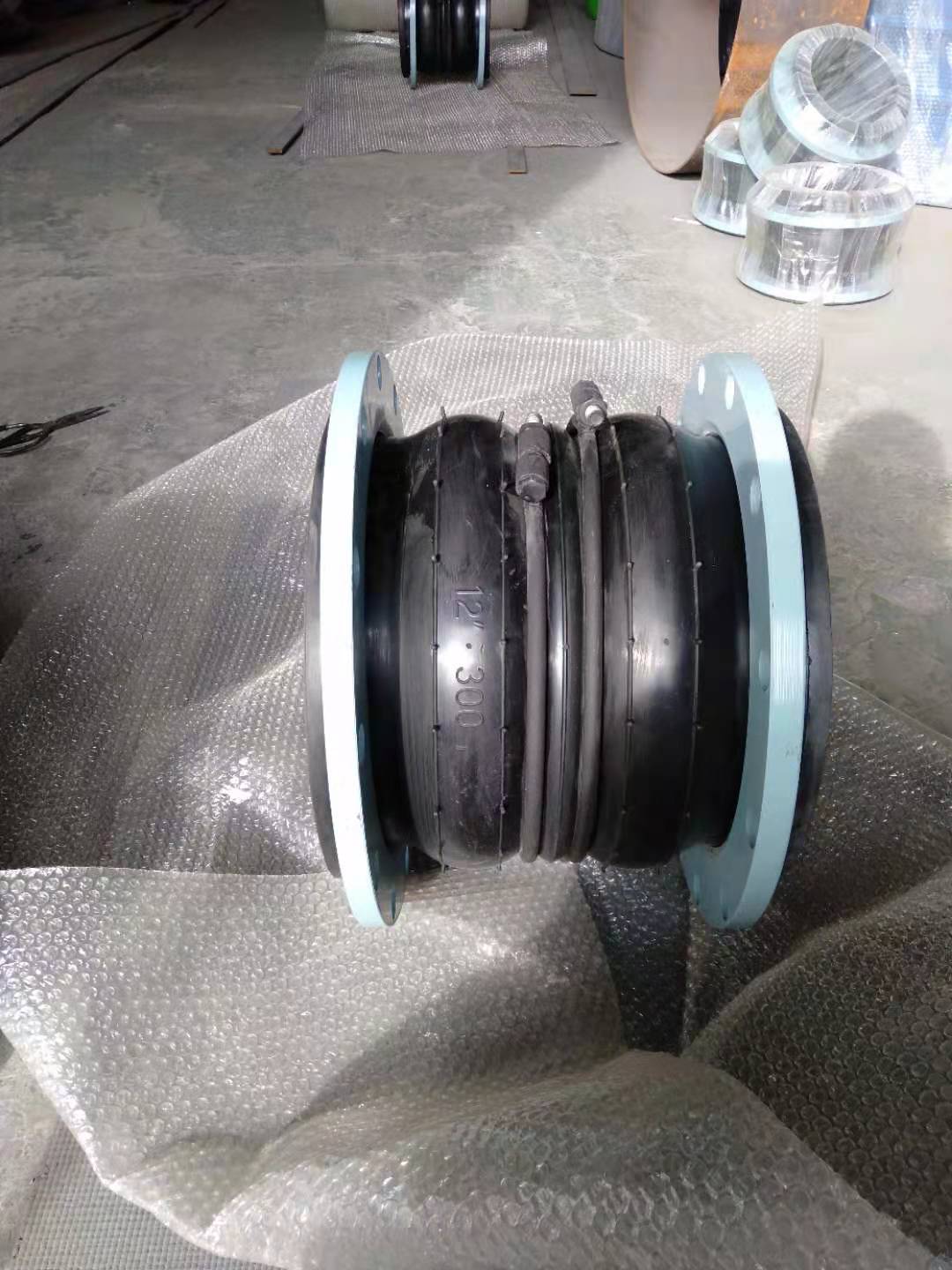 法蘭式雙球體橡膠軟連接批發(fā)-與管道如何連接【不銹鋼法蘭、碳鋼法蘭】